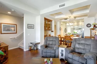 Photo #4: 221094228 Listing 