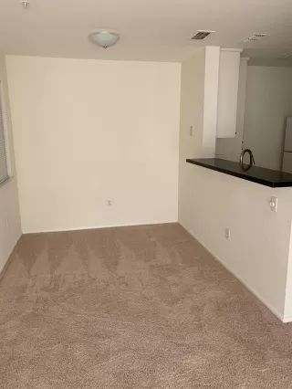 Photo #4: 221094465 Listing