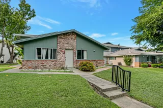 Photo #4: 221094729 Listing 