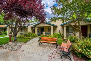 Photo #3: 221095022 Listing