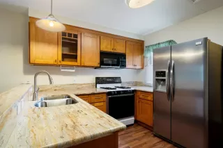Photo #5: 221095022 Listing