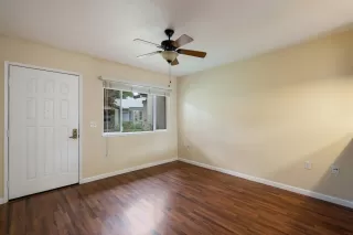 Photo #6: 221095022 Listing
