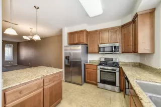 Photo #4: 221095037 Listing 