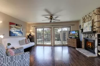 Photo #3: 221095092 Listing