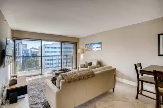 Photo #2: 221095560 Listing