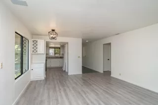 Photo #3: 221095778 Listing 