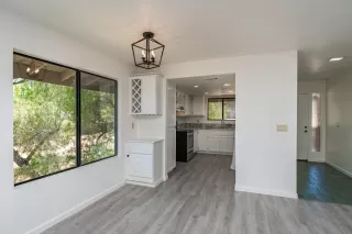 Photo #5: 221095778 Listing 