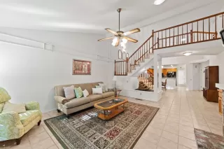 Photo #2: 221096060 Listing