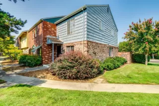 Photo #1: 221096132 Listing 