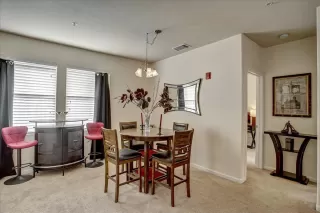 Photo #5: 221096287 Listing 