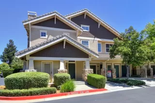 Photo #3: 221096529 Listing