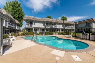 Photo #4: 221096717 Listing 
