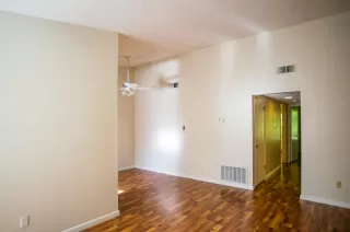 Photo #2: 221097108 Listing