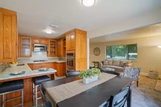 Photo #4: 221097366 Listing 