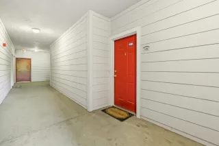 Photo #2: 221097492 Listing 