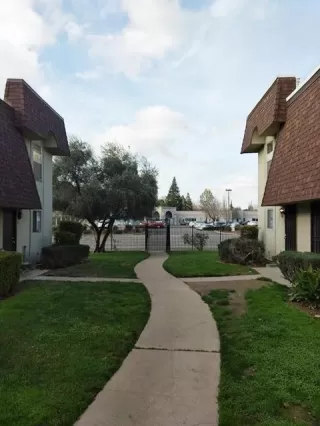 Photo #1: 221097590 Listing