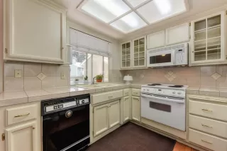 Photo #1: 221098321 Listing