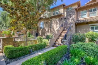 Photo #2: 221098658 Listing 