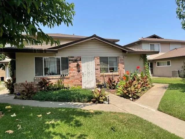 MLS: 221100158 Condo For Sale