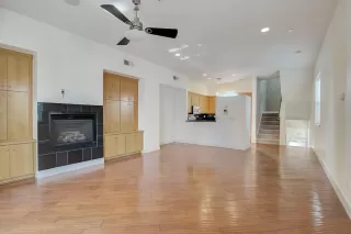 Photo #4: 221100407 Listing 