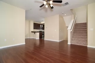 Photo #5: 221101060 Listing