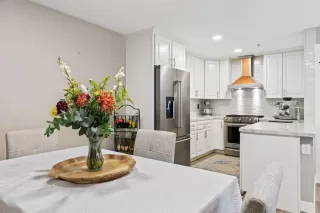 Photo #1: 221101261 Listing 