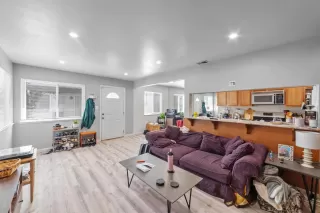 Photo #4: 221101295 Listing