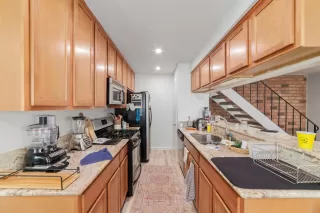 Photo #5: 221101295 Listing