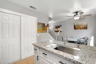 Photo #6: 221101301 Listing