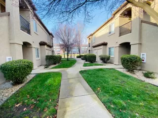 Photo #2: 221101416 Listing