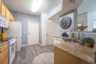 Photo #4: 221102663 Listing