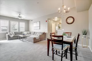 Photo #3: 221103125 Listing