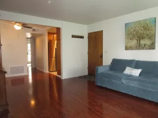 Photo #5: 221103269 Listing