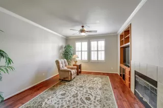 Photo #3: 221103433 Listing 