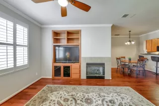 Photo #5: 221103433 Listing 