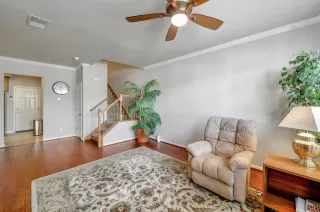 Photo #6: 221103433 Listing 