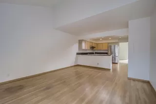 Photo #3: 221103443 Listing