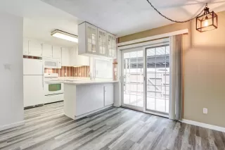 Photo #4: 221103668 Listing