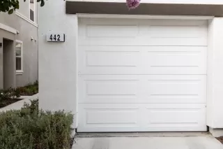 Photo #2: 221103838 Listing