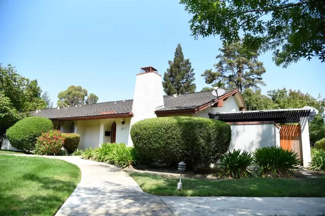 MLS: 221104351 Condo For Sale