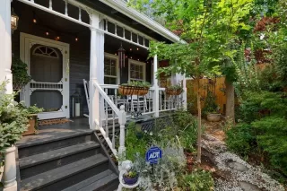 Photo #1: 221104649 Listing 