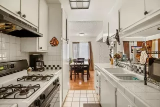 Photo #6: 221104837 Listing