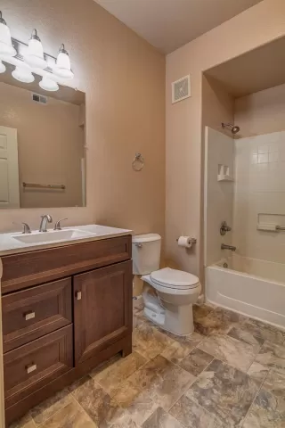 Photo #5: 221105209 Listing 
