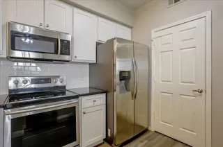 Photo #1: 221105913 Listing 