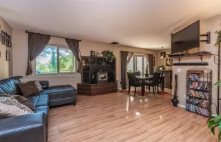 Photo #4: 221106257 Listing