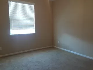 Photo #5: 221107102 Listing