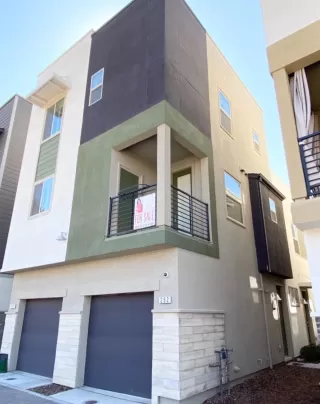 Photo #1: 221108596 Listing 
