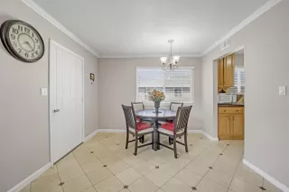 Photo #4: 221109690 Listing 
