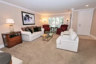 Photo #4: 221110227 Listing