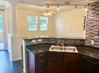 Photo #3: 221110229 Listing 
